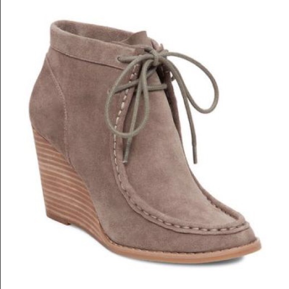 Lucky Brand Shoes - Lucky Brand Wedge Leather Chukka Boots 7